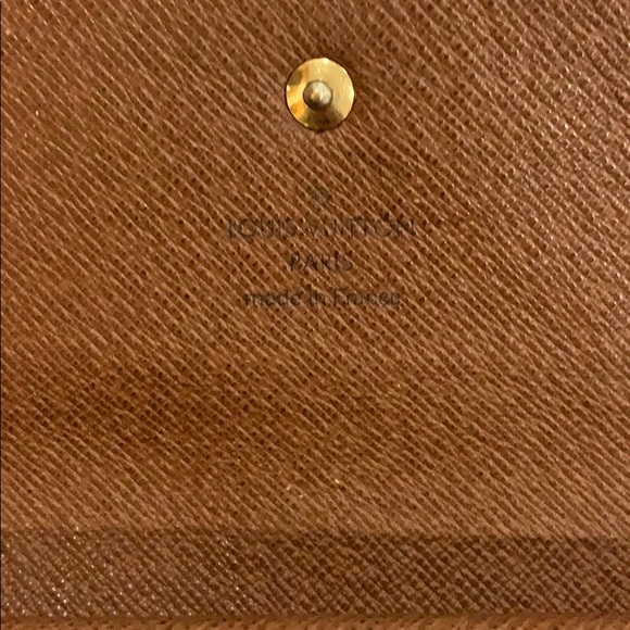 Louis Vuitton Wallet - Picture 3 of 5